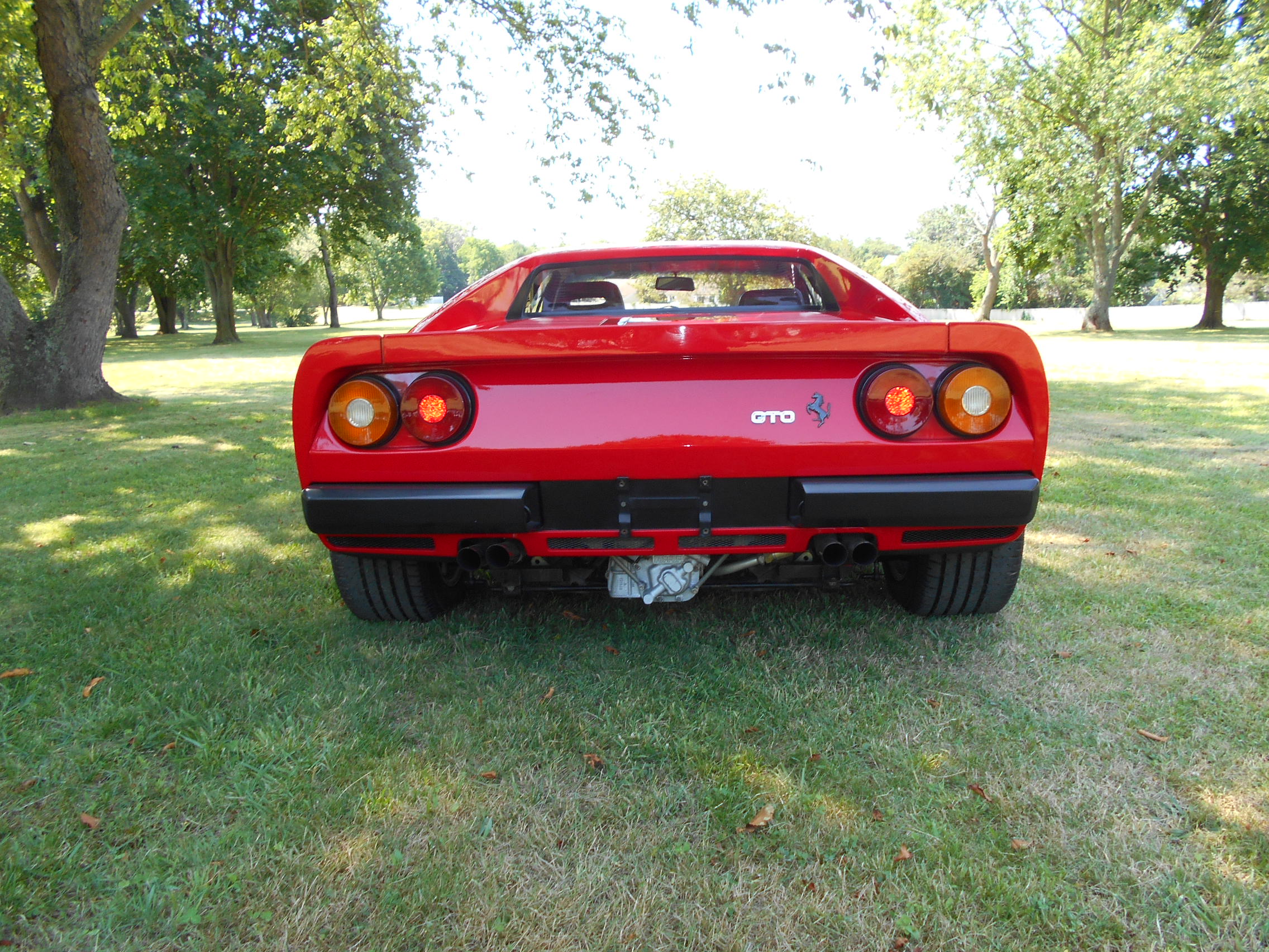 1985 288 GTO Ferrari - red