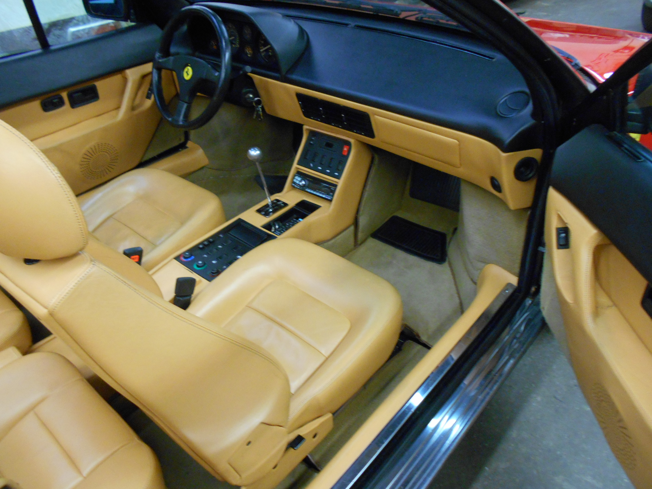 1989 Mondial T Cabriolet Ferrari